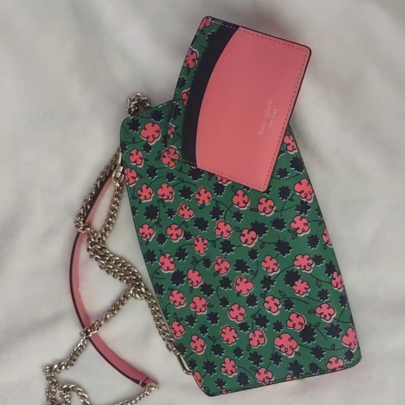 Kate Spade Pink Floral Purse w/card holder - Picture 4 of 9
